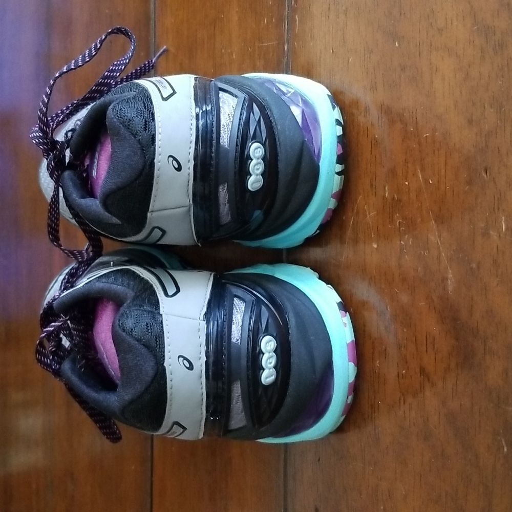 Ascis ladies t-shoes 7 1/2 - Picture 2 of 8